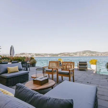 Eva Bosphora Waterfront Living فيلة *