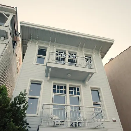 Eva Bosphora Waterfront Living *