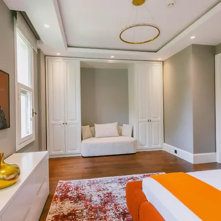 Eva Bosphora Waterfront Living Villa